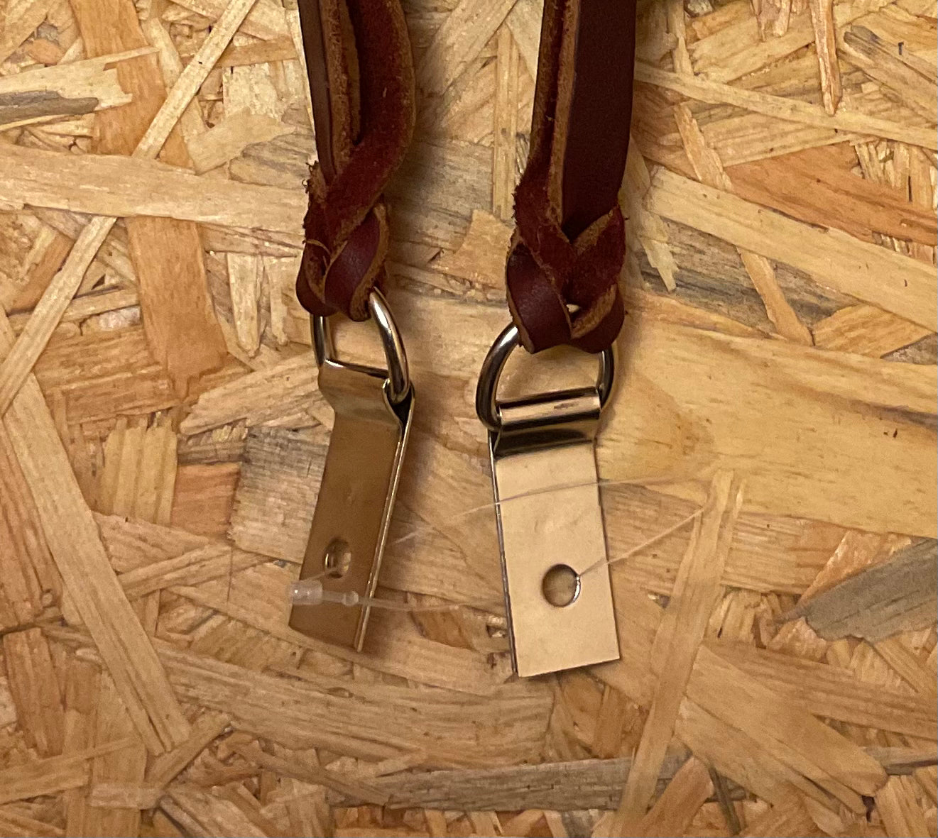 Latigo String Set fertig auf Clip-Dee