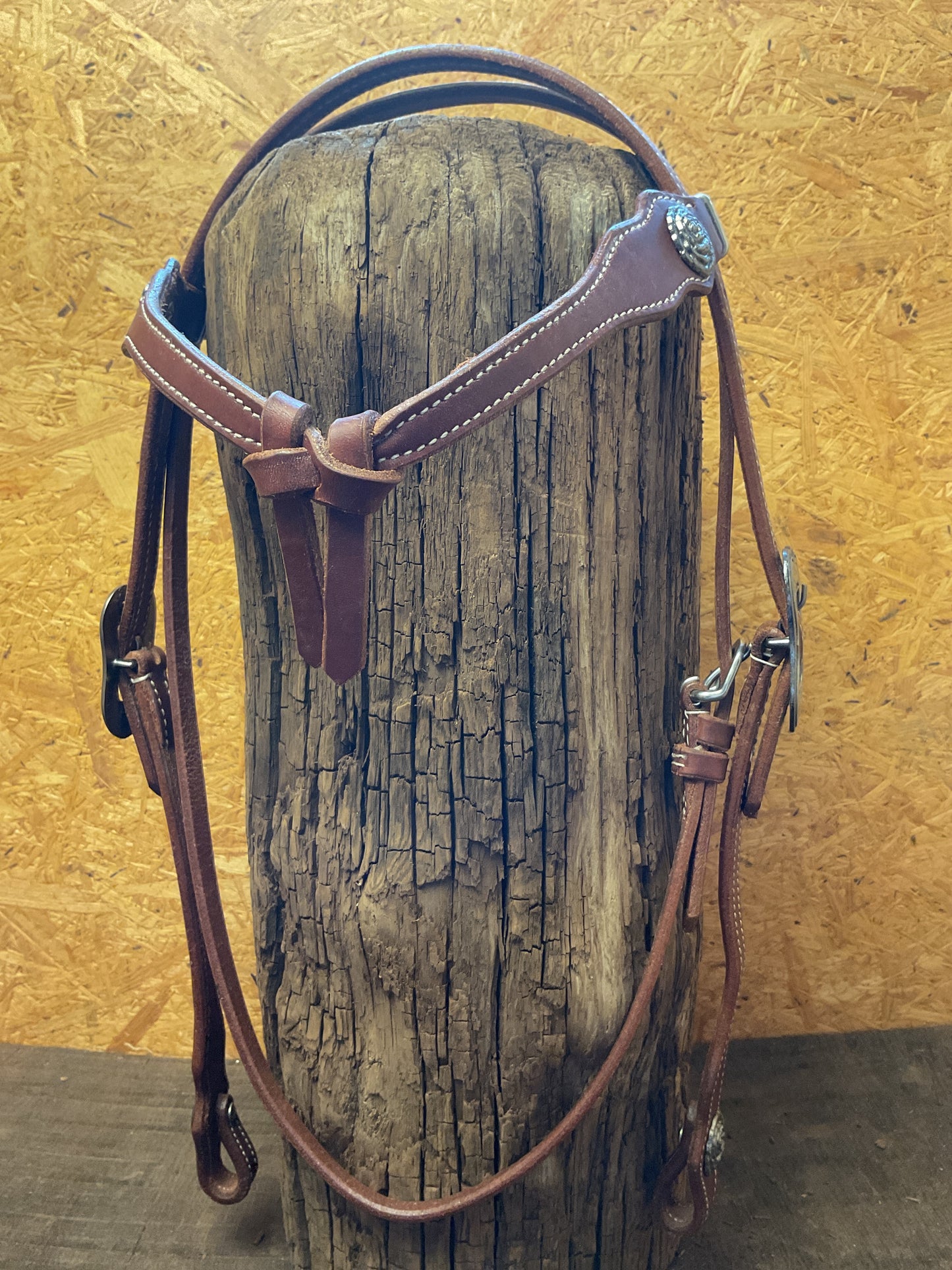 Kopfstück aus Harness Leder mit dekorativen Rosen „Einzelstück“