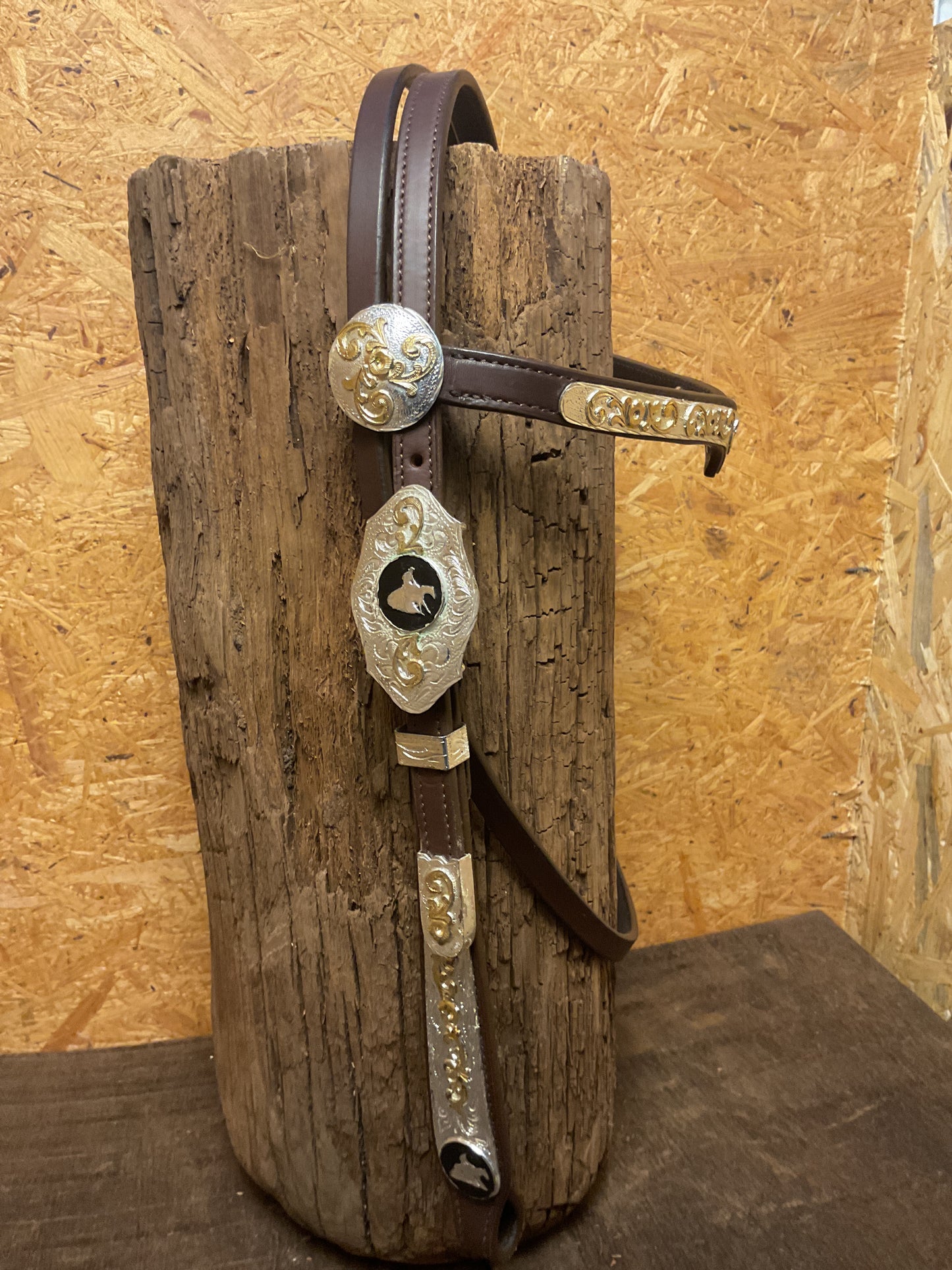 Kopfstück mit Silber „. Einzelstück „